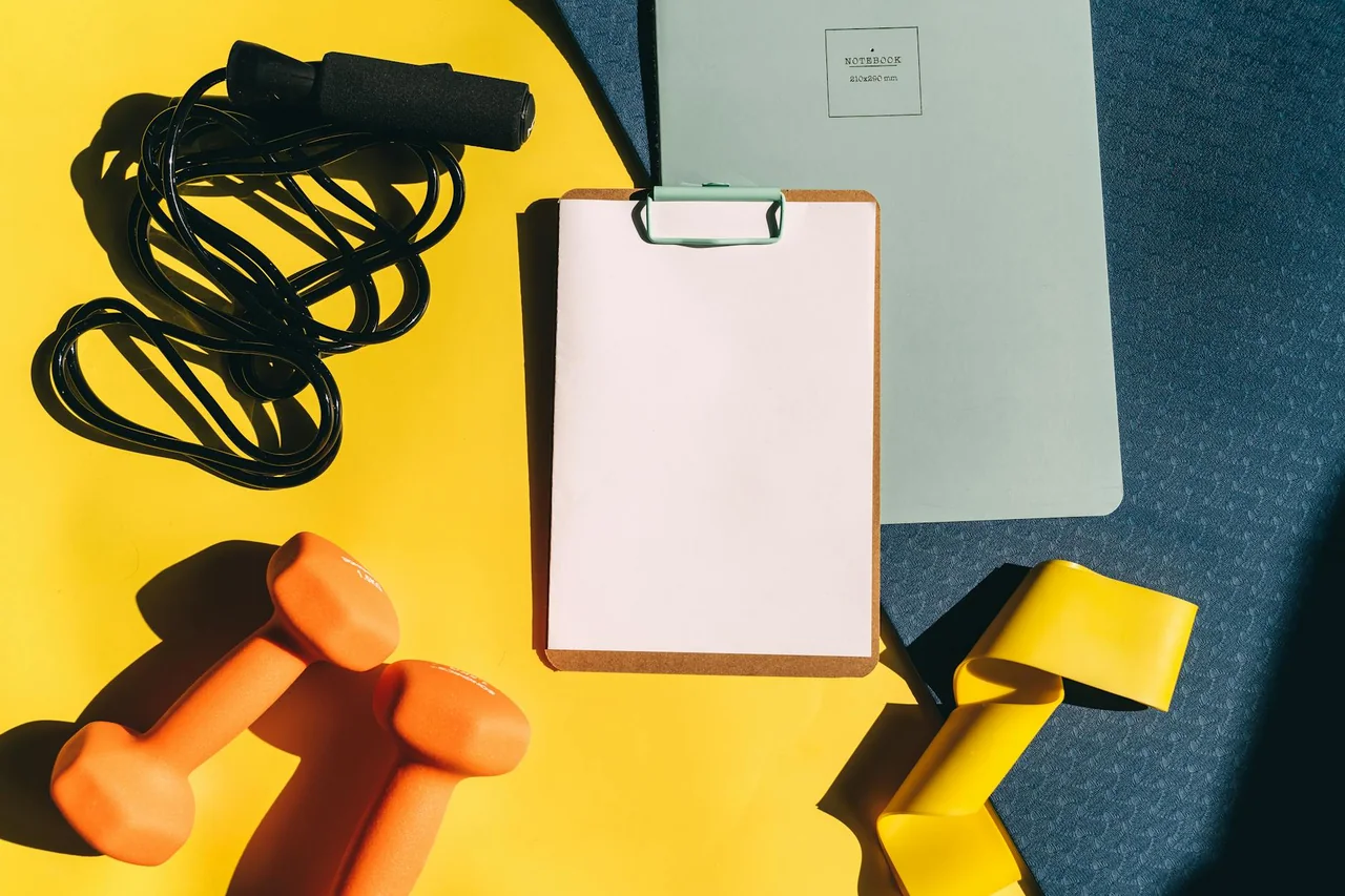 Workout notebook showing a logged strength session