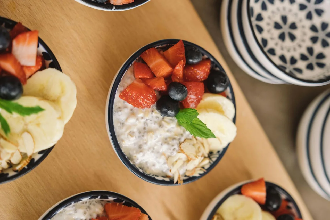 Bowl of oats and fruit prepared before exercise
